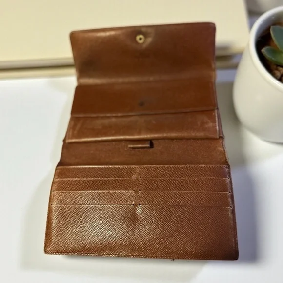 Louis Vuitton Brown Long Wallet – Pre-Loved, Needs Interior Care - Picture 6 of 15